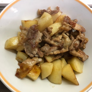 簡単！じゃがいもと豚肉のにんにく炒め